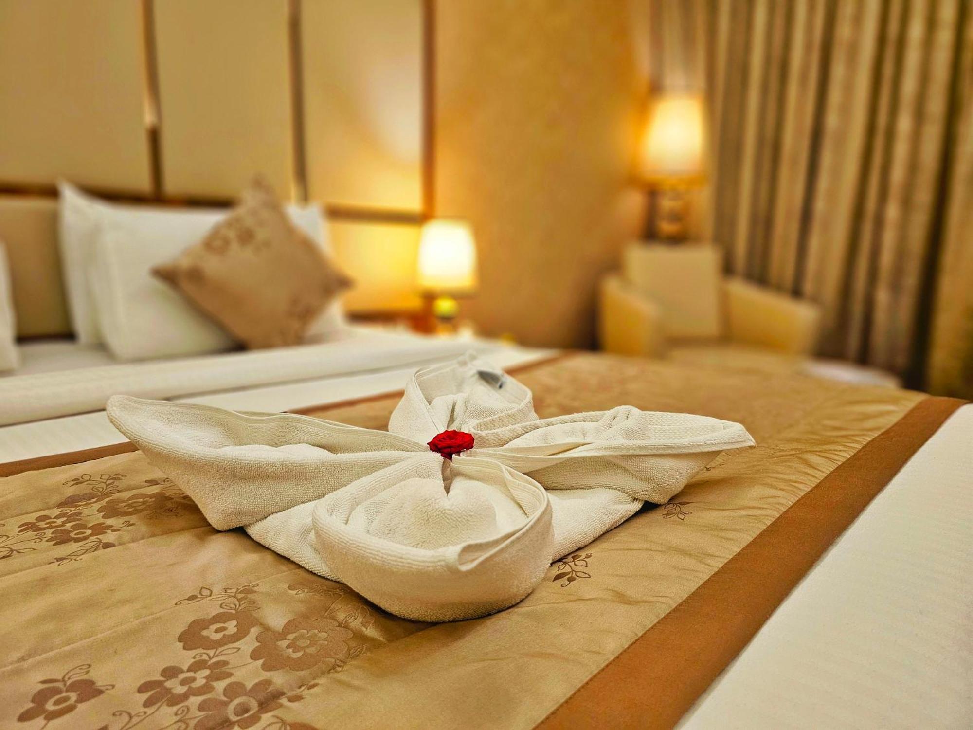 เมอริเดียน เบย์ รีสอร์ต แอนด์ สปา คันดาเปอร์ Hotel กุนดาปูร์ ภายนอก รูปภาพ
