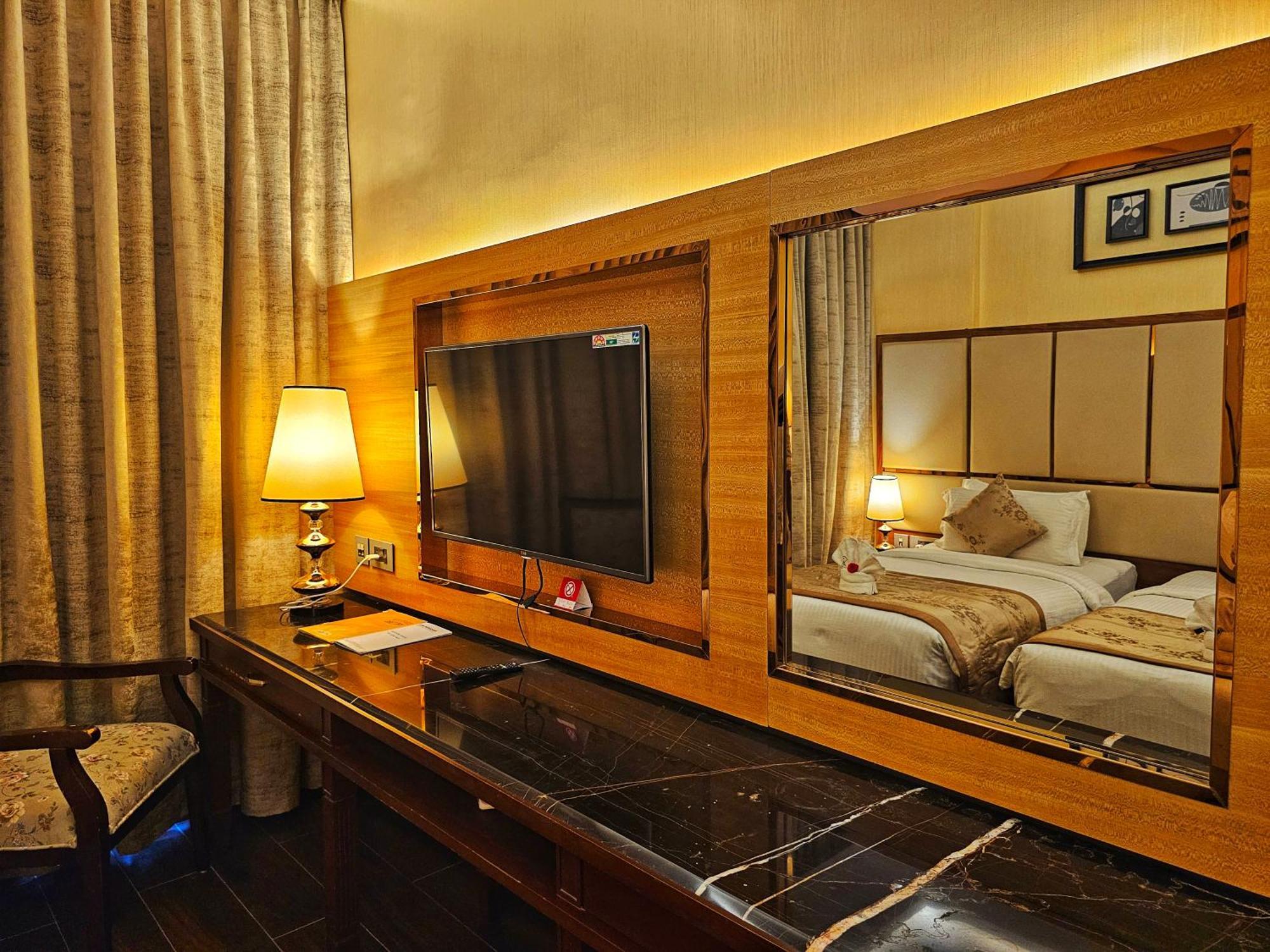 เมอริเดียน เบย์ รีสอร์ต แอนด์ สปา คันดาเปอร์ Hotel กุนดาปูร์ ภายนอก รูปภาพ