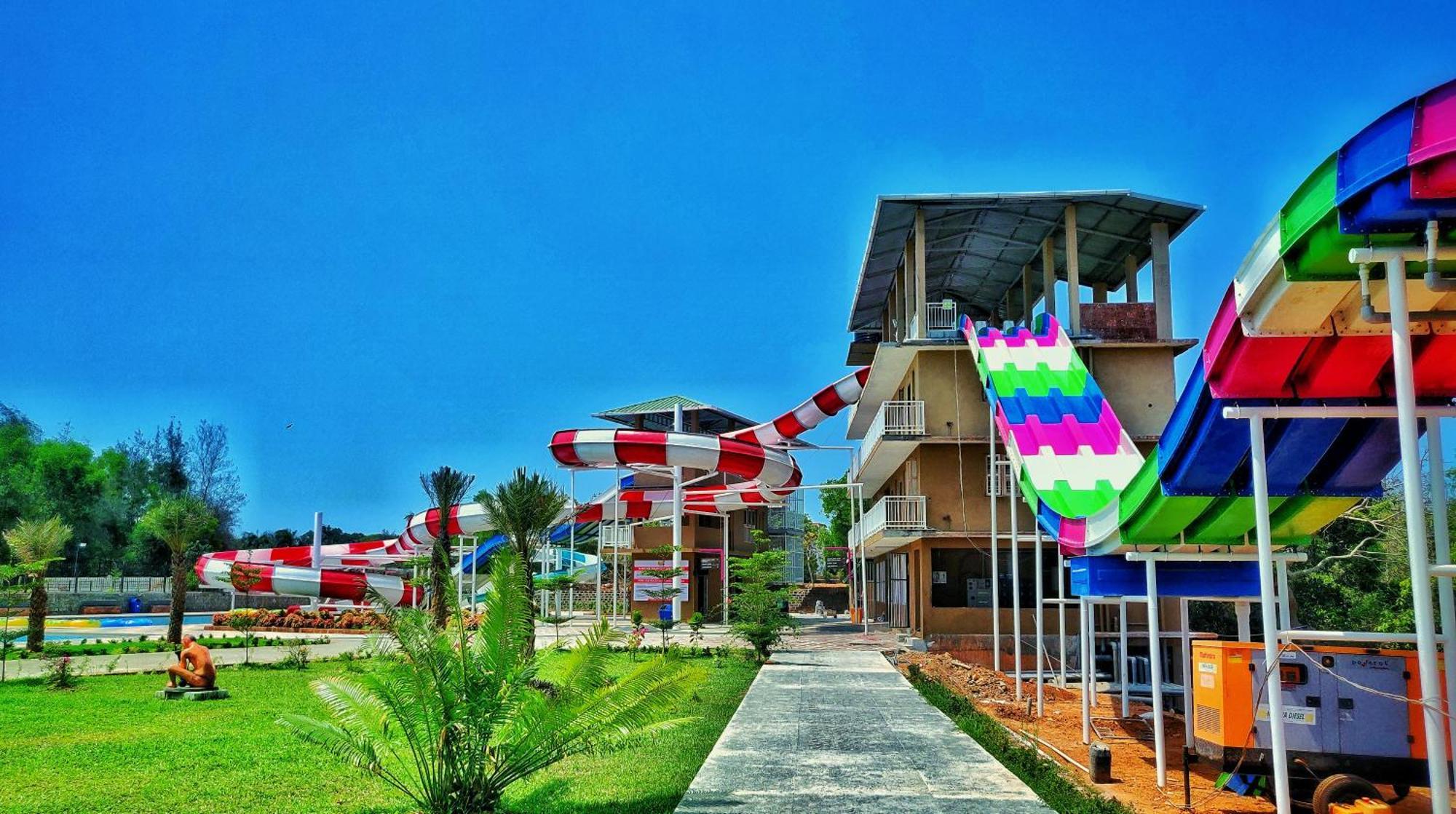 เมอริเดียน เบย์ รีสอร์ต แอนด์ สปา คันดาเปอร์ Hotel กุนดาปูร์ ภายนอก รูปภาพ