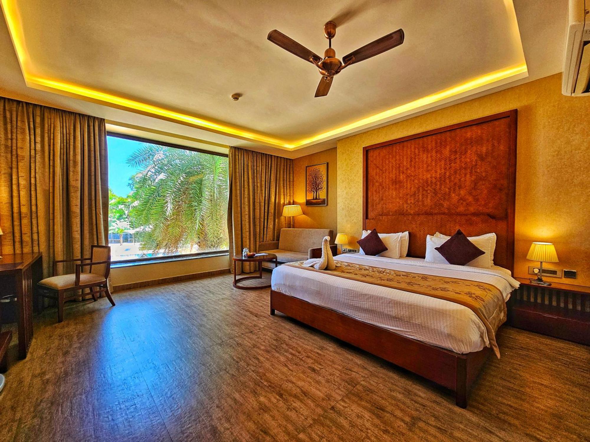 เมอริเดียน เบย์ รีสอร์ต แอนด์ สปา คันดาเปอร์ Hotel กุนดาปูร์ ภายนอก รูปภาพ
