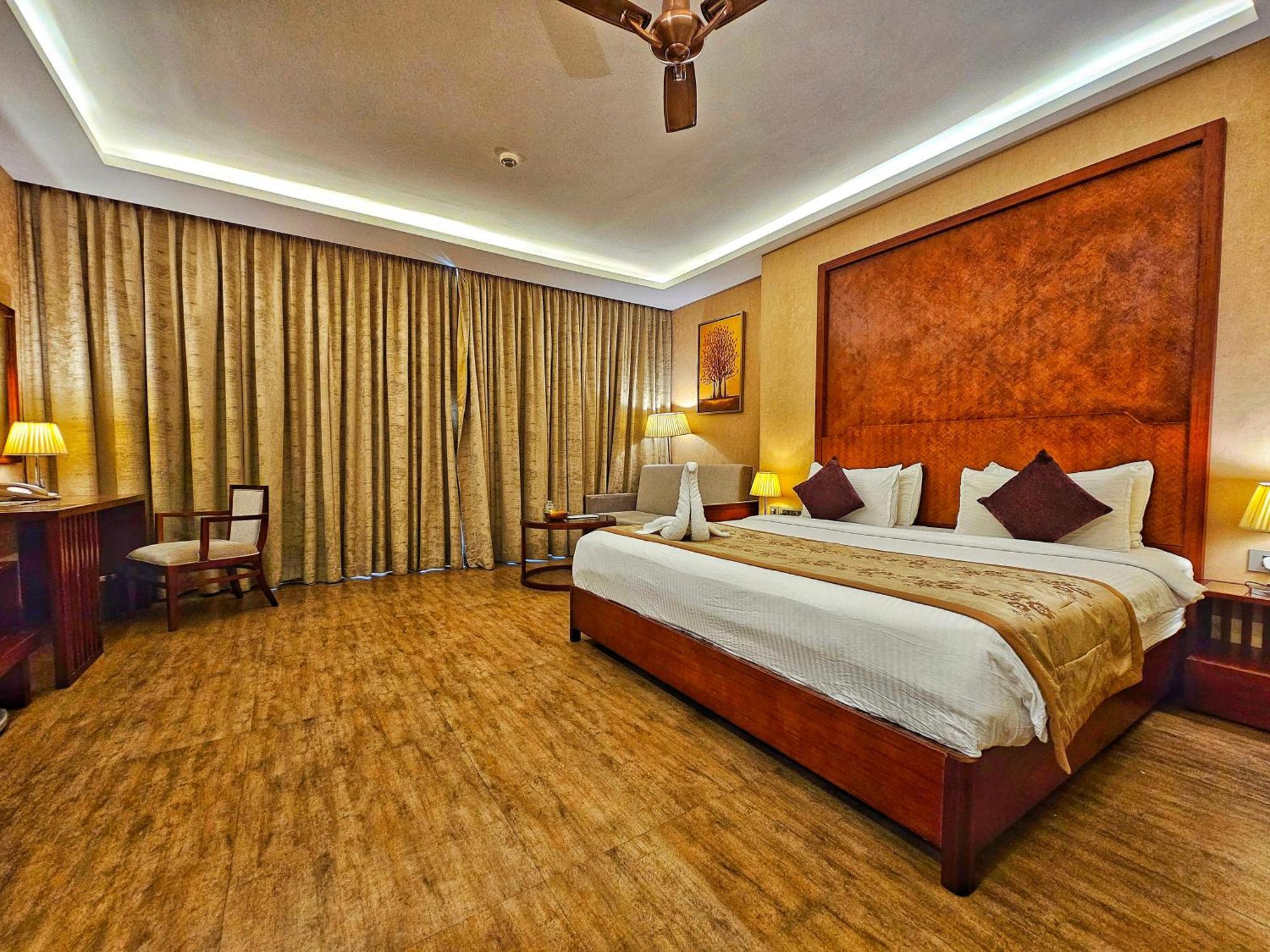 เมอริเดียน เบย์ รีสอร์ต แอนด์ สปา คันดาเปอร์ Hotel กุนดาปูร์ ภายนอก รูปภาพ
