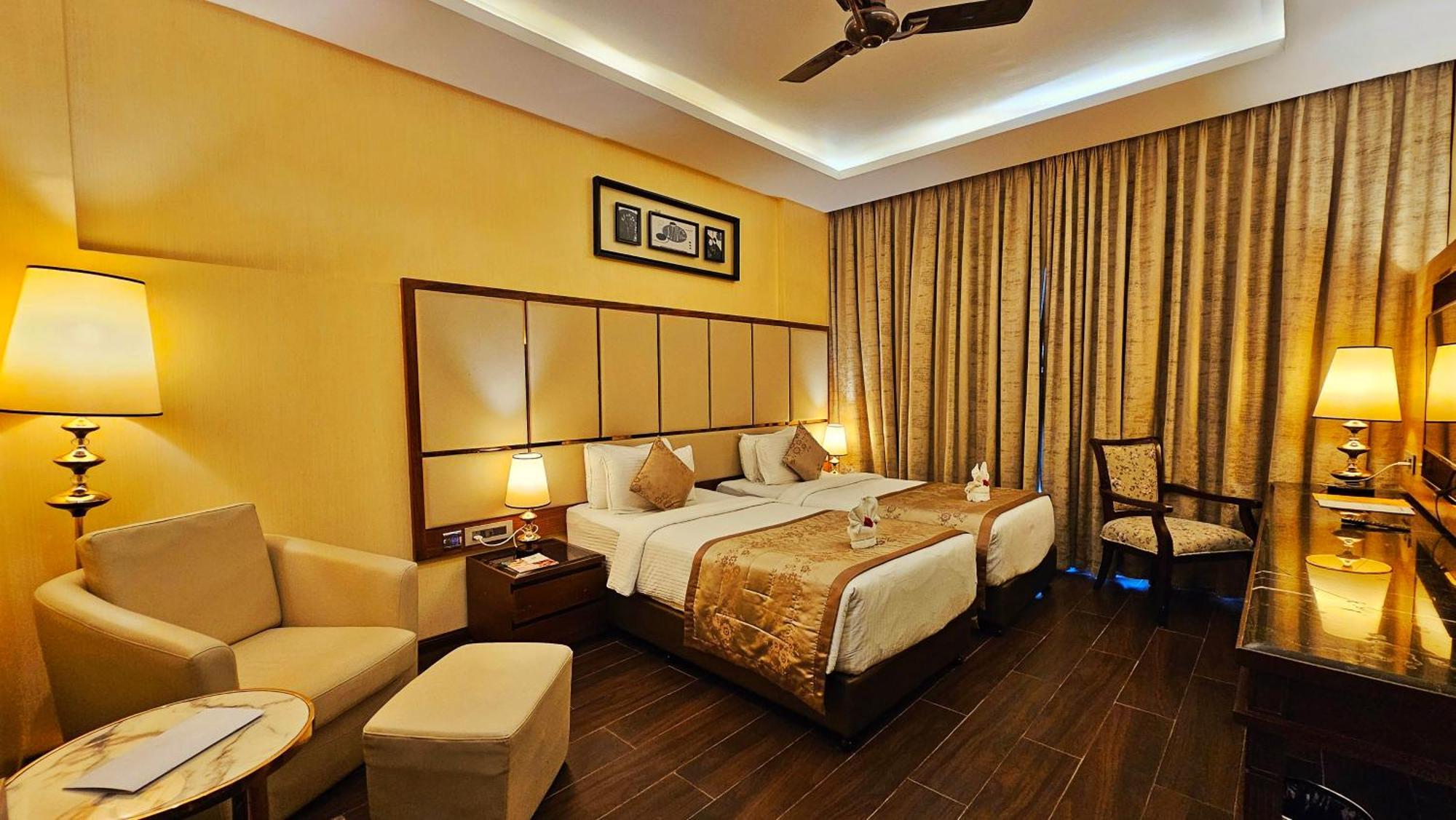 เมอริเดียน เบย์ รีสอร์ต แอนด์ สปา คันดาเปอร์ Hotel กุนดาปูร์ ภายนอก รูปภาพ