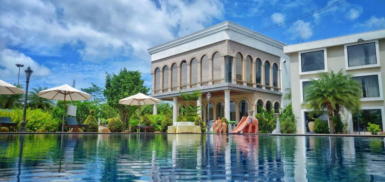 เมอริเดียน เบย์ รีสอร์ต แอนด์ สปา คันดาเปอร์ Hotel กุนดาปูร์ ภายนอก รูปภาพ